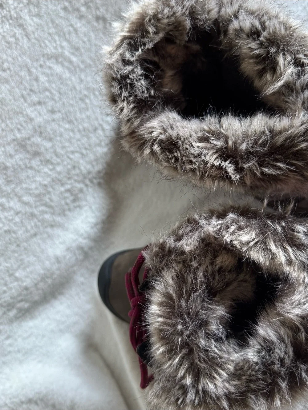 Keen Women's Brown Winter Boots with Pink Laces and Faux Fur Collar